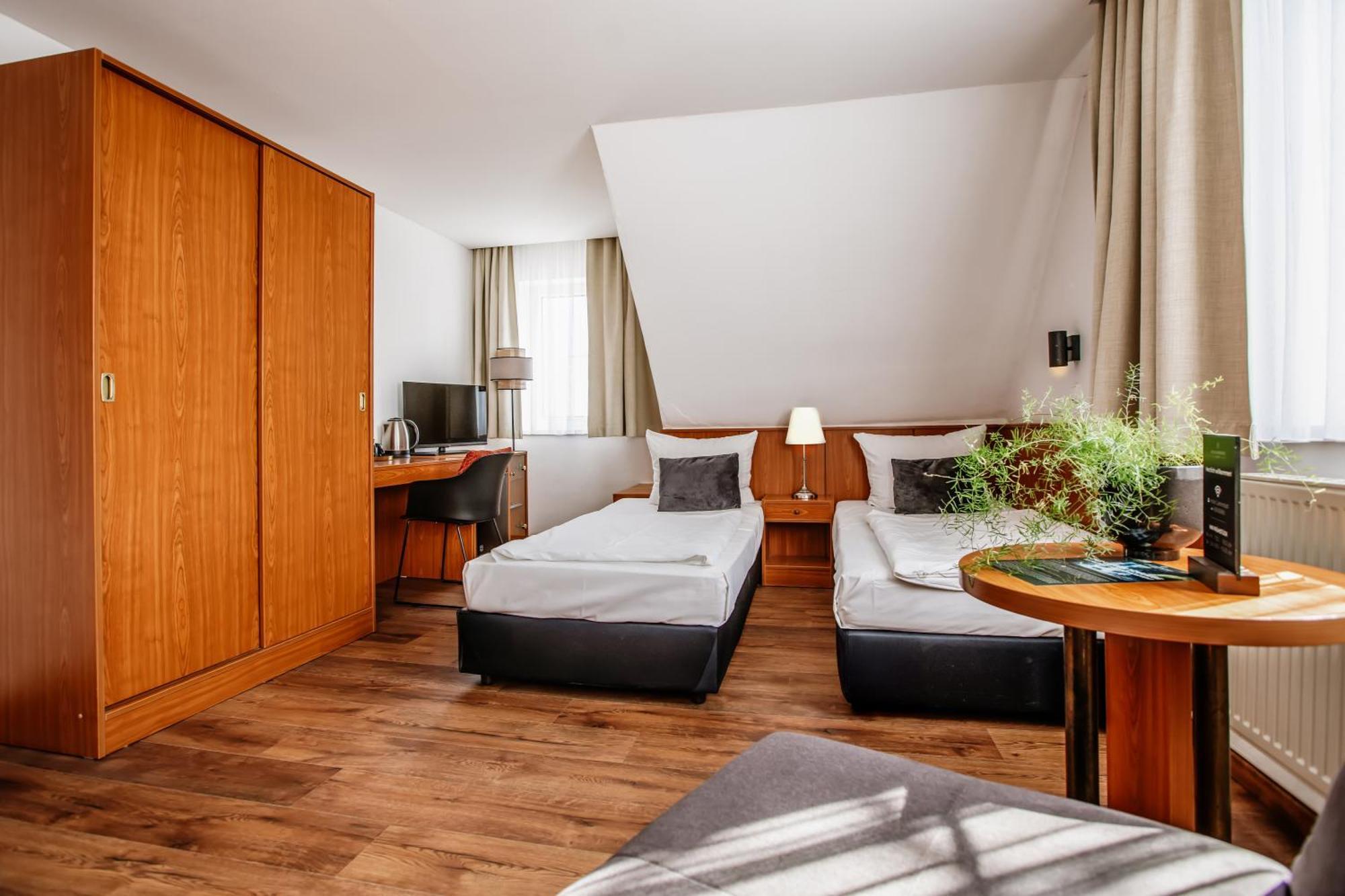 Hotel Und Restaurant Gartenstadt Ерфурт Екстер'єр фото