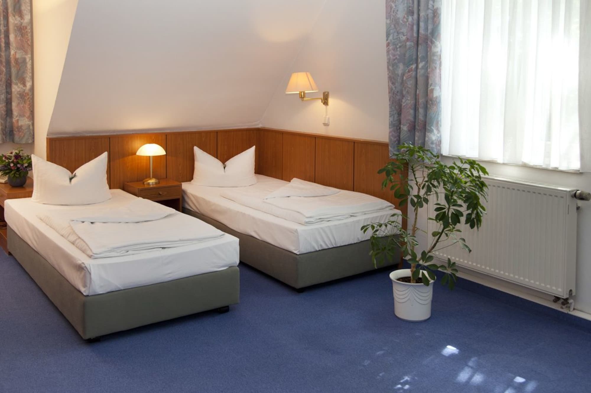 Hotel Und Restaurant Gartenstadt Ерфурт Екстер'єр фото